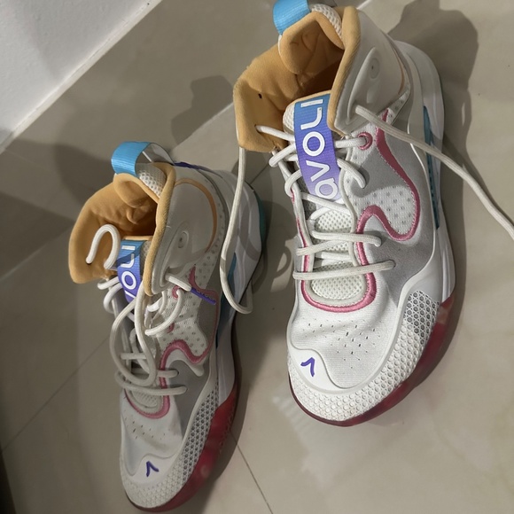 Avoli Mid Iridescent - Picture 2 of 5